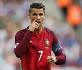 开云体育入口-齐鲁铁汉鏖战紫金豪门，陶汉林擎炬点燃篮球圣殿