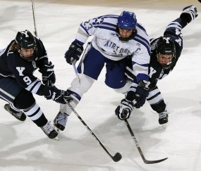 开云在线直播-绿茵场与沙漠战场，维尼修斯爆发引领贝蒂斯关键战突围，伊拉克足球的坚韧启示