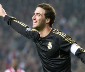 开云平台-快船碾压山西队，霍勒迪点燃赛场，一场跨越太平洋的篮球对话