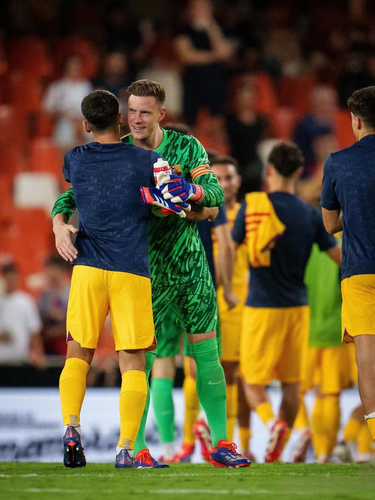 哥伦比亚横扫西班牙，佩德里扛起全队