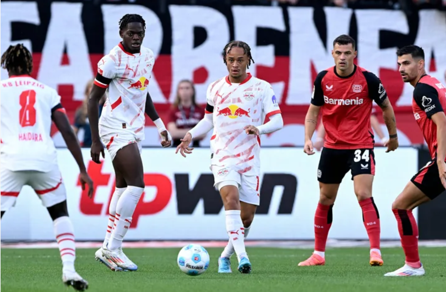 梅赛德斯逆转红牛二队，阿隆索统治全场