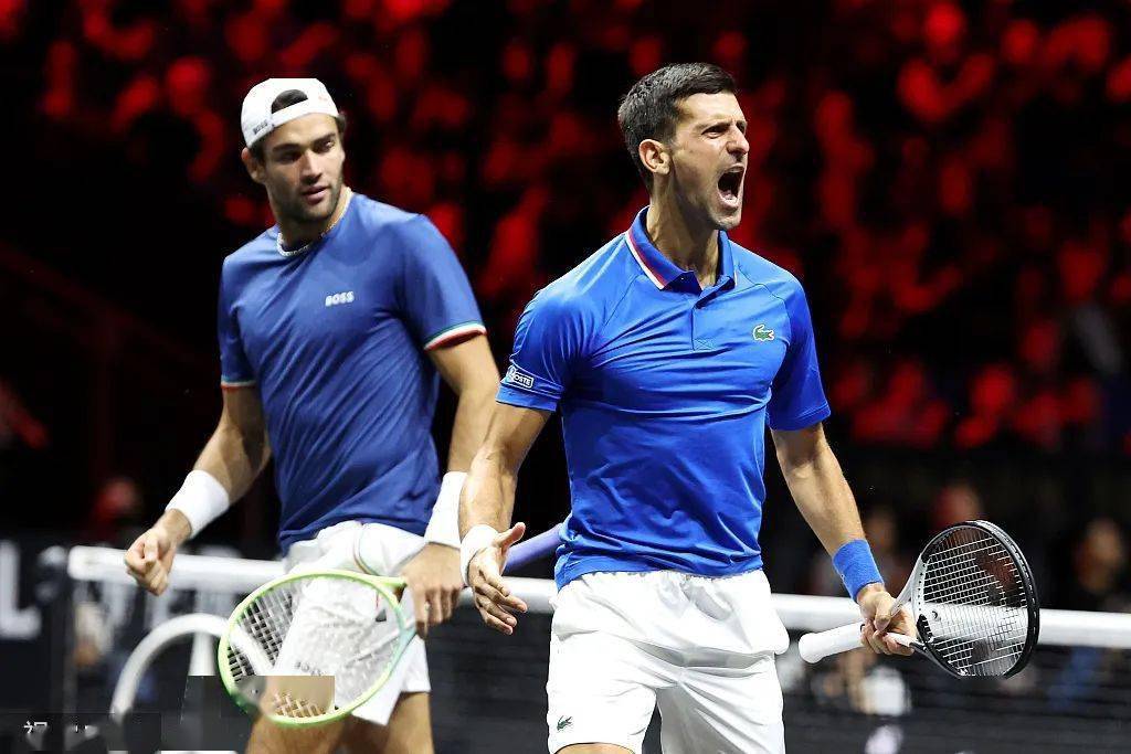 温网力克拉沃尔杯，德约科维奇统治全场