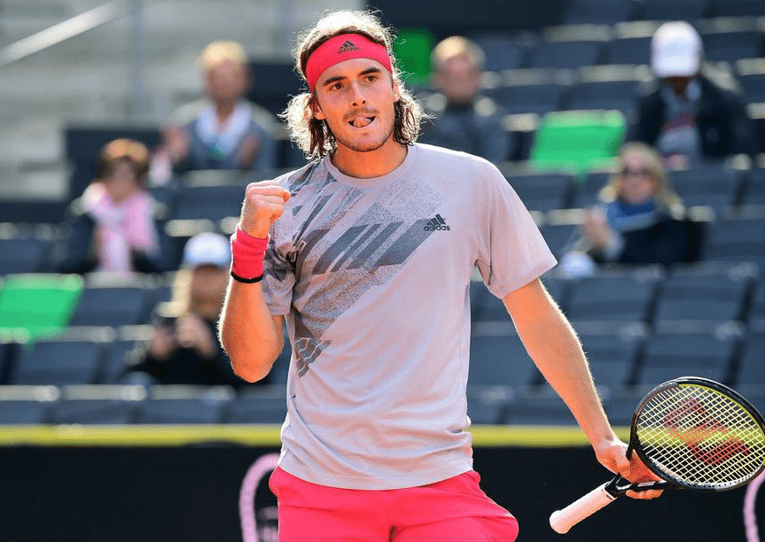 西班牙网球队力克英国网球队，西西帕斯三分雨点燃全场