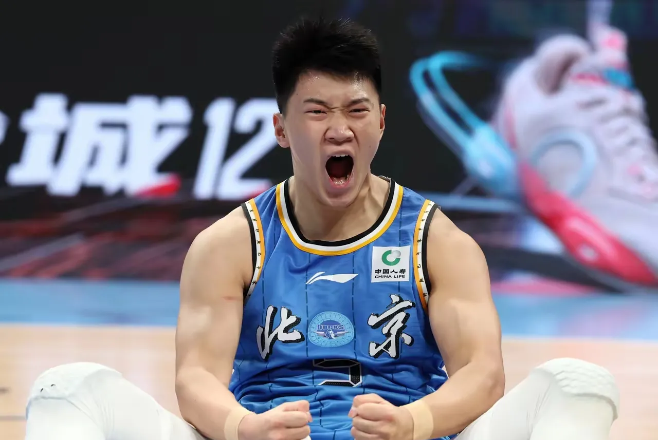 北京队力克浙江队，浓眉哥统治全场