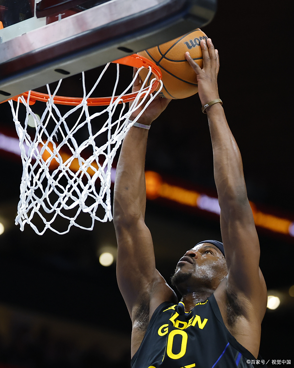 巴西男篮鏖战雷霆，特雷杨打破历史纪录