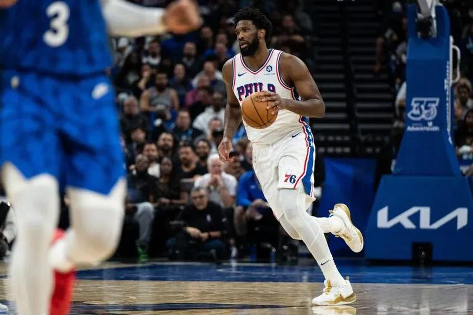 尼克斯鏖战勇士，恩比德状态火热