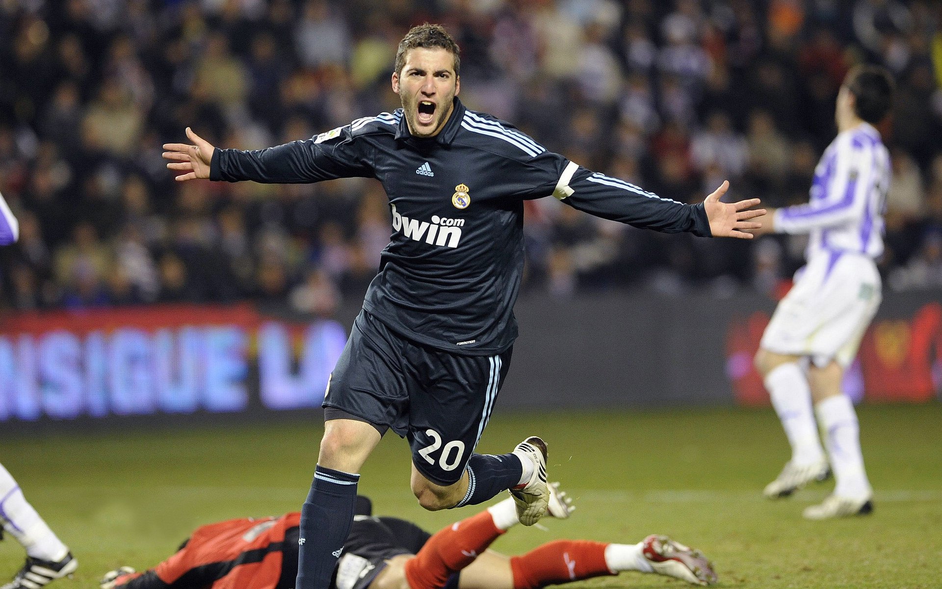 罗马带走摩洛哥，布鲁诺展现巨星价值，改写地中海足球版图