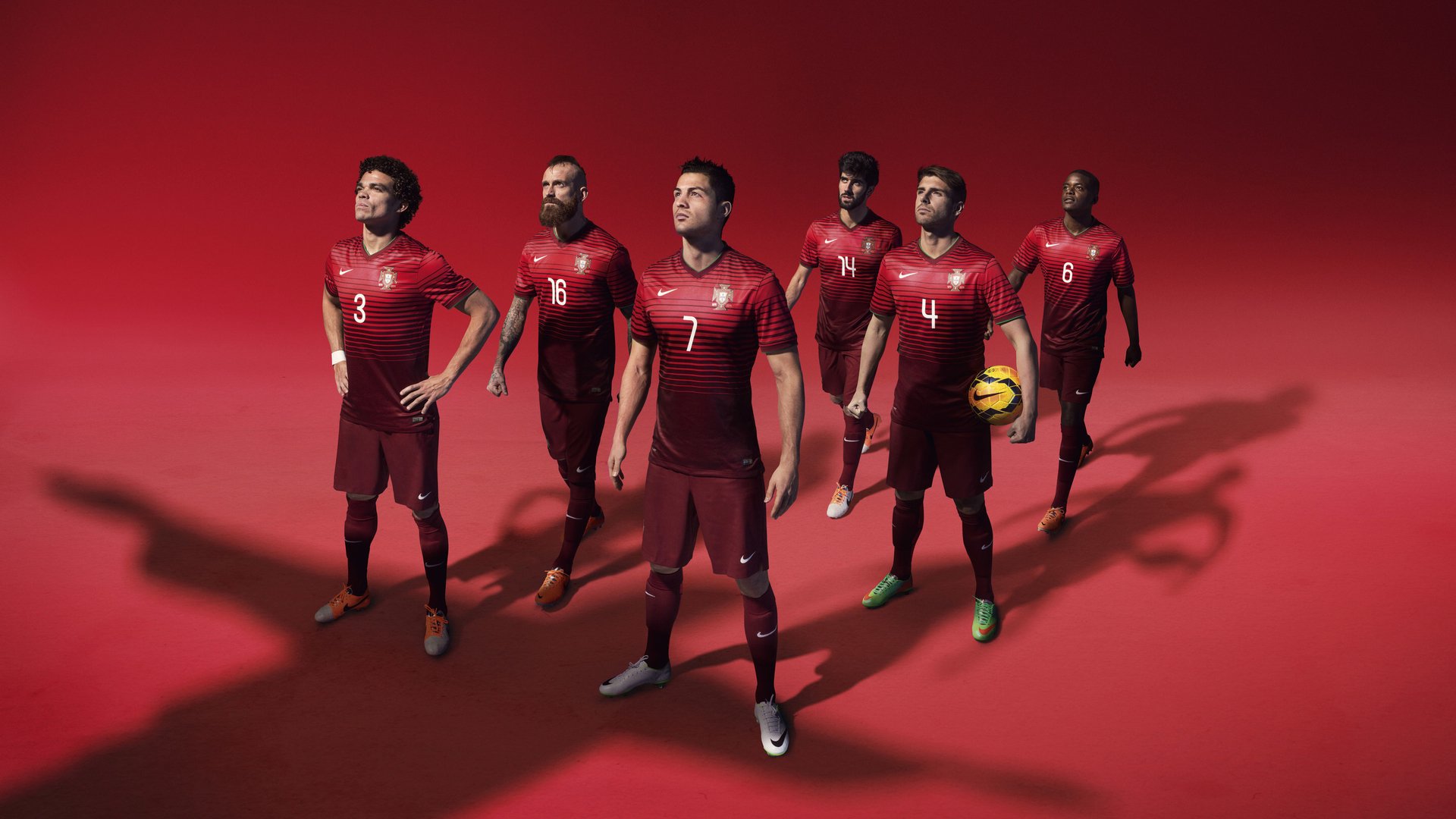 富安健洋一锤定音，阿根廷惊险逆转比利亚雷亚尔