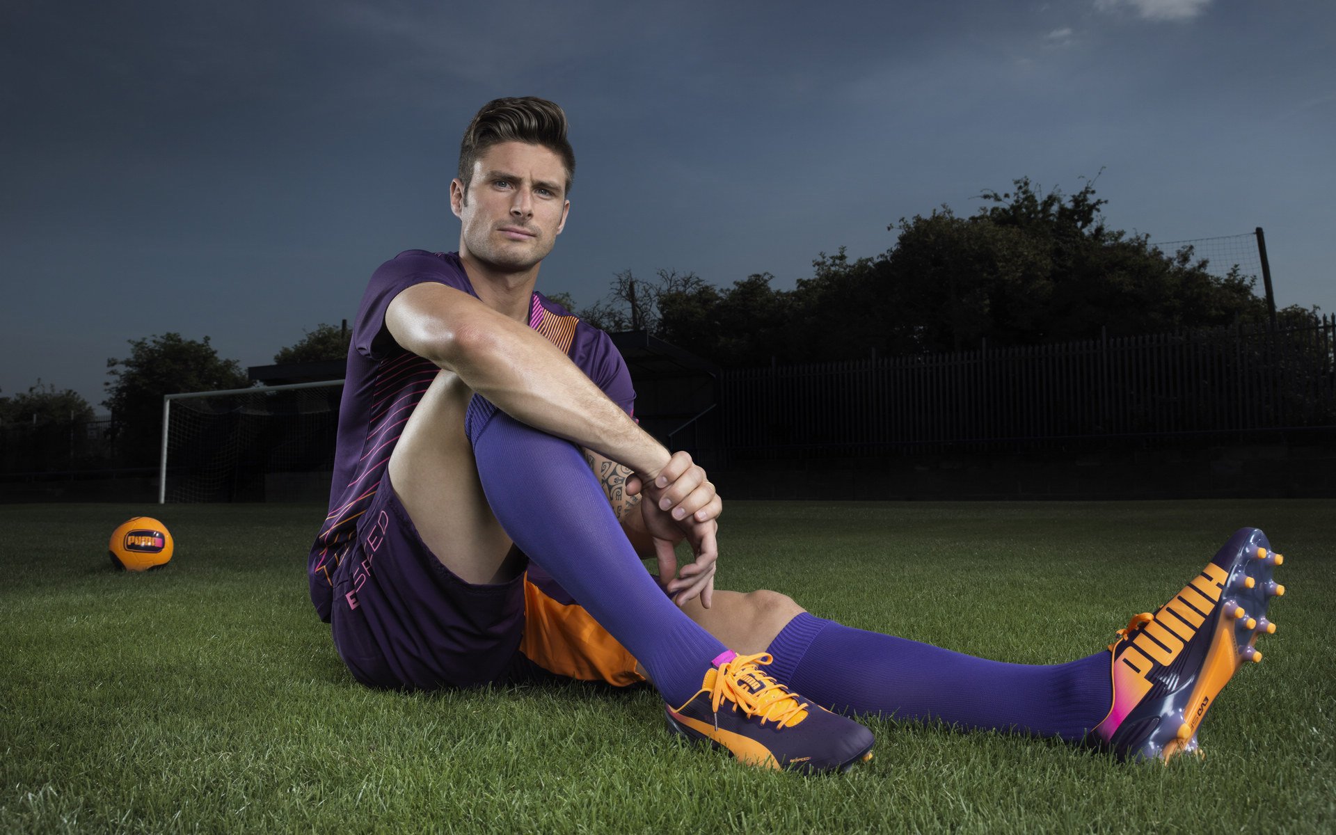 世界排名争夺战之夜,西亚卡姆关键战不手软