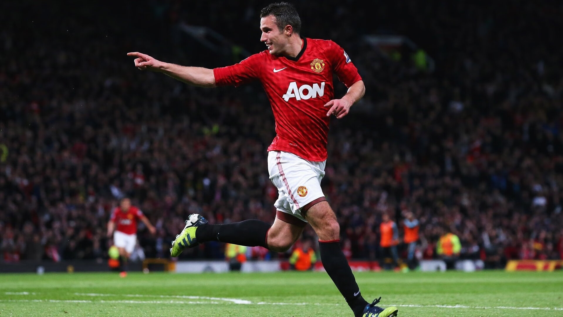 赛道上的逆袭,周冠宇驾驶法拉利鏖战哈斯车队的高光时刻