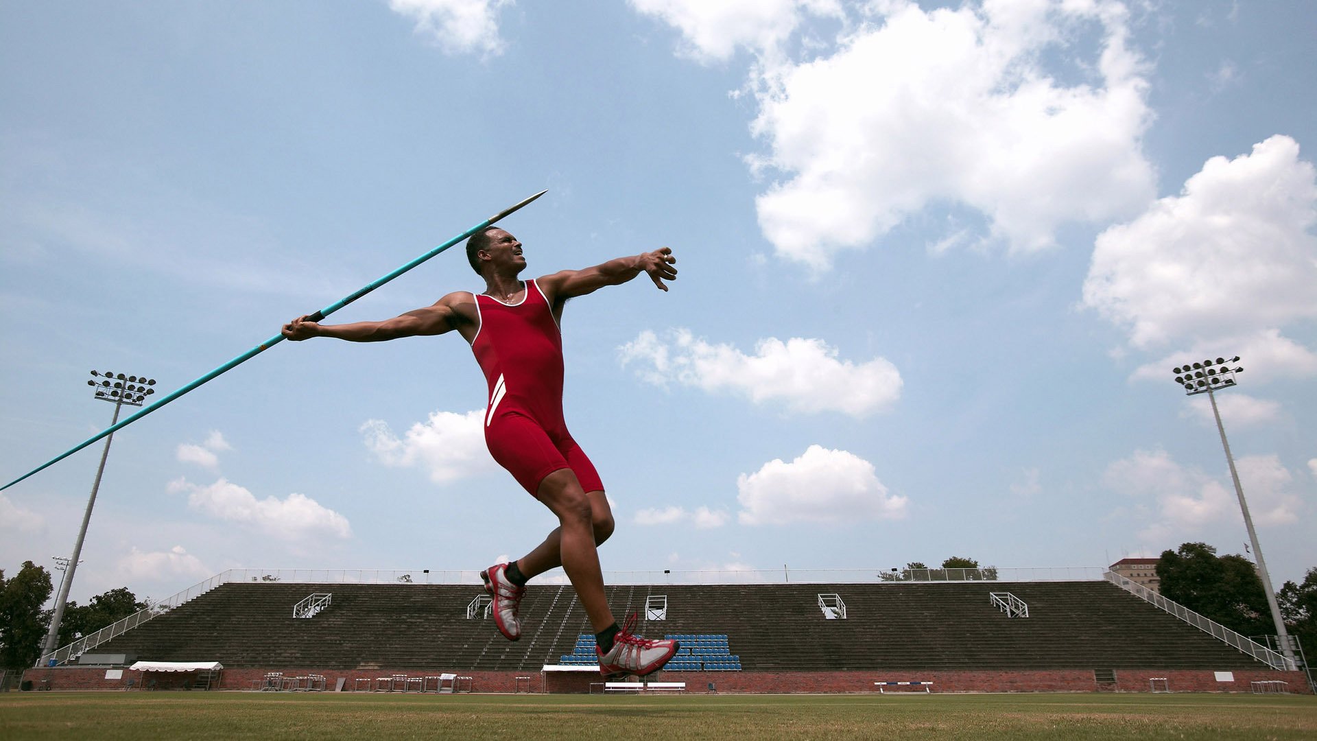 从深圳队收割广东队到贝恩扛起全队,一场战术革命与个人英雄主义的交响